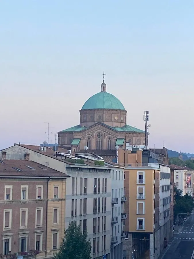 Bed and Breakfast Casa L&R Bologna Bed & Breakfast